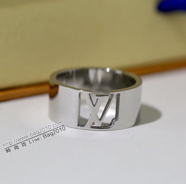 Louis Vuitton新款飾品 路易威登字母鏤空戒指 LV玫瑰金銀色金色女戒指指環  zglv1977
